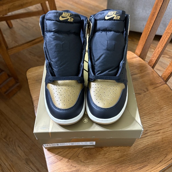 Nike Jordan 1 high OG Retro Black/Gold